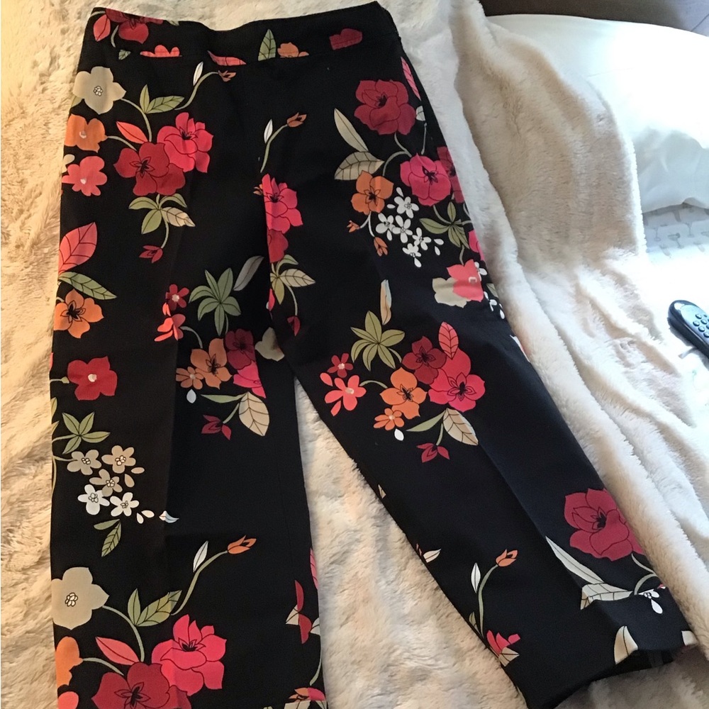 Floral Crop Pants sz 8